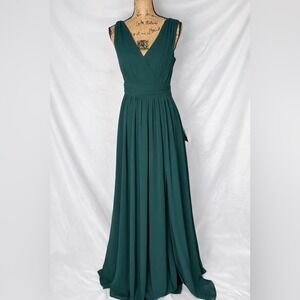 Lulus Deep Green Maxi Dress NWT Size S Sleeveless V-Neck Formal Wedding